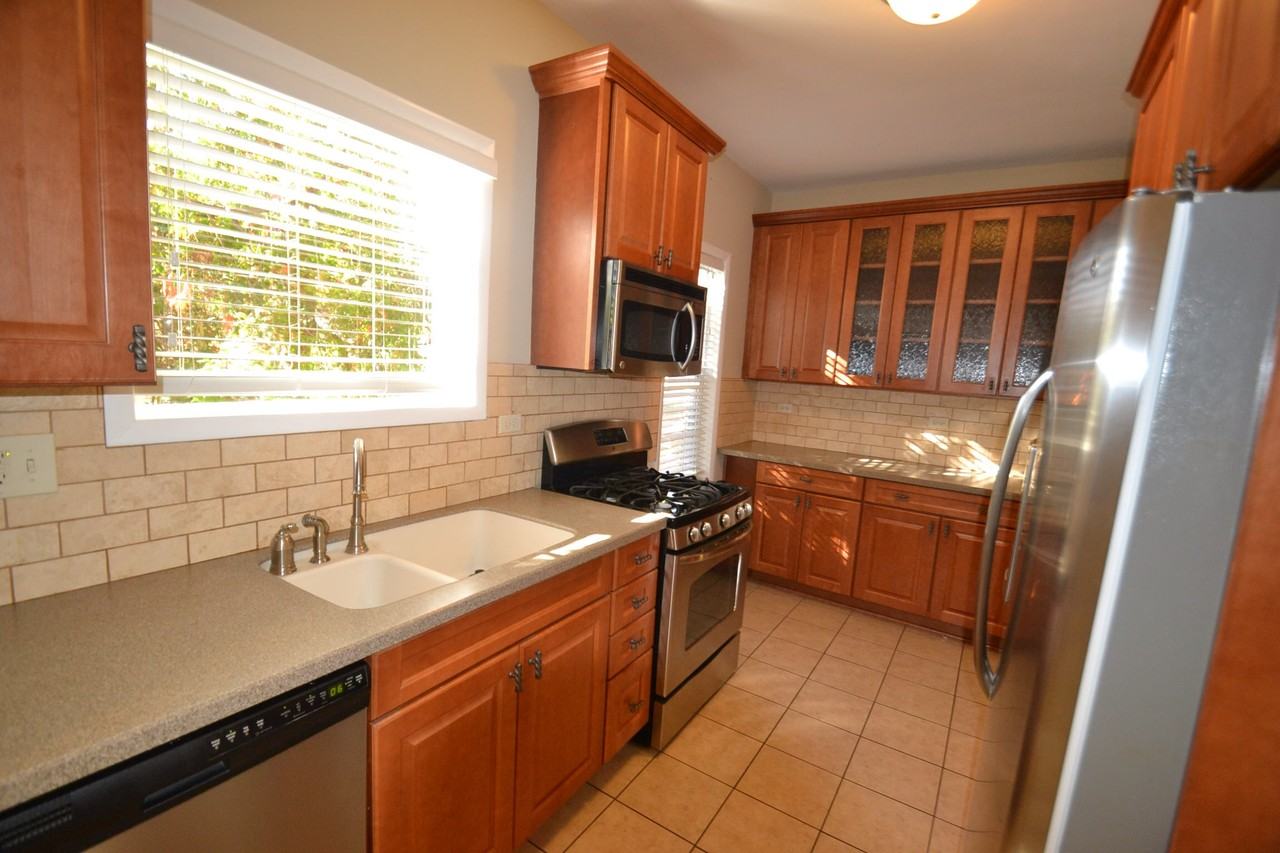 223 N Bierman Ave - Photo 2 of 5
