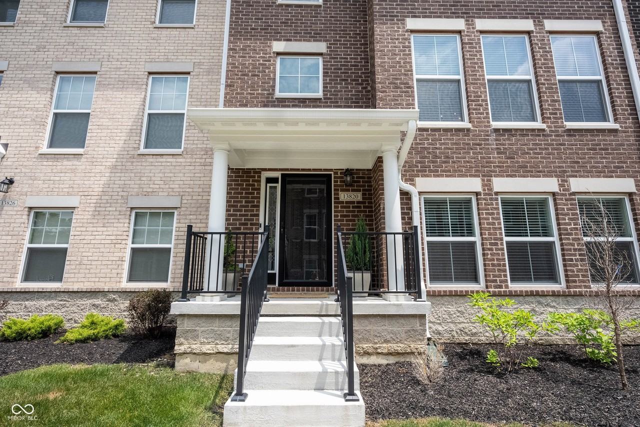 13820 Tender Dr - Photo 2 of 40