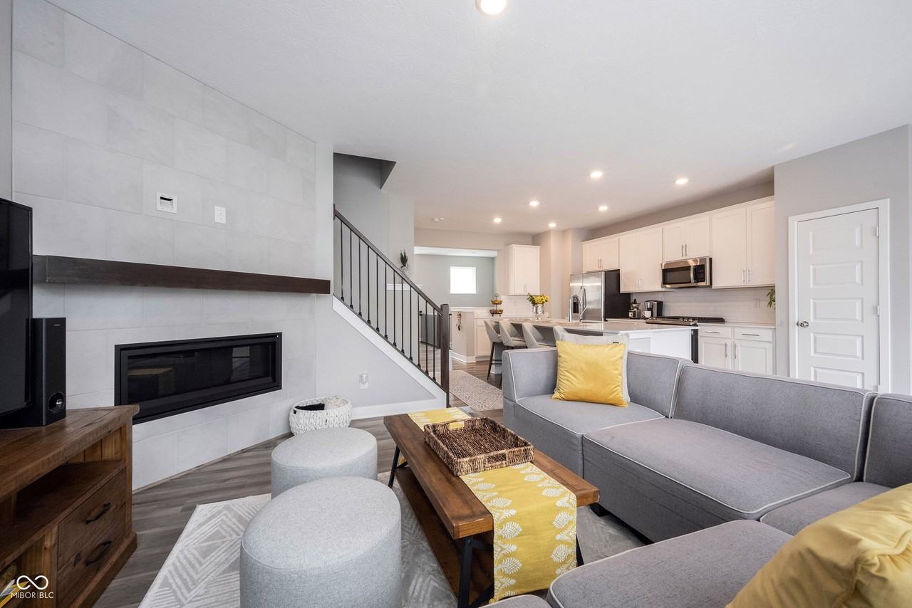 13820 Tender Dr - Photo 3 of 40