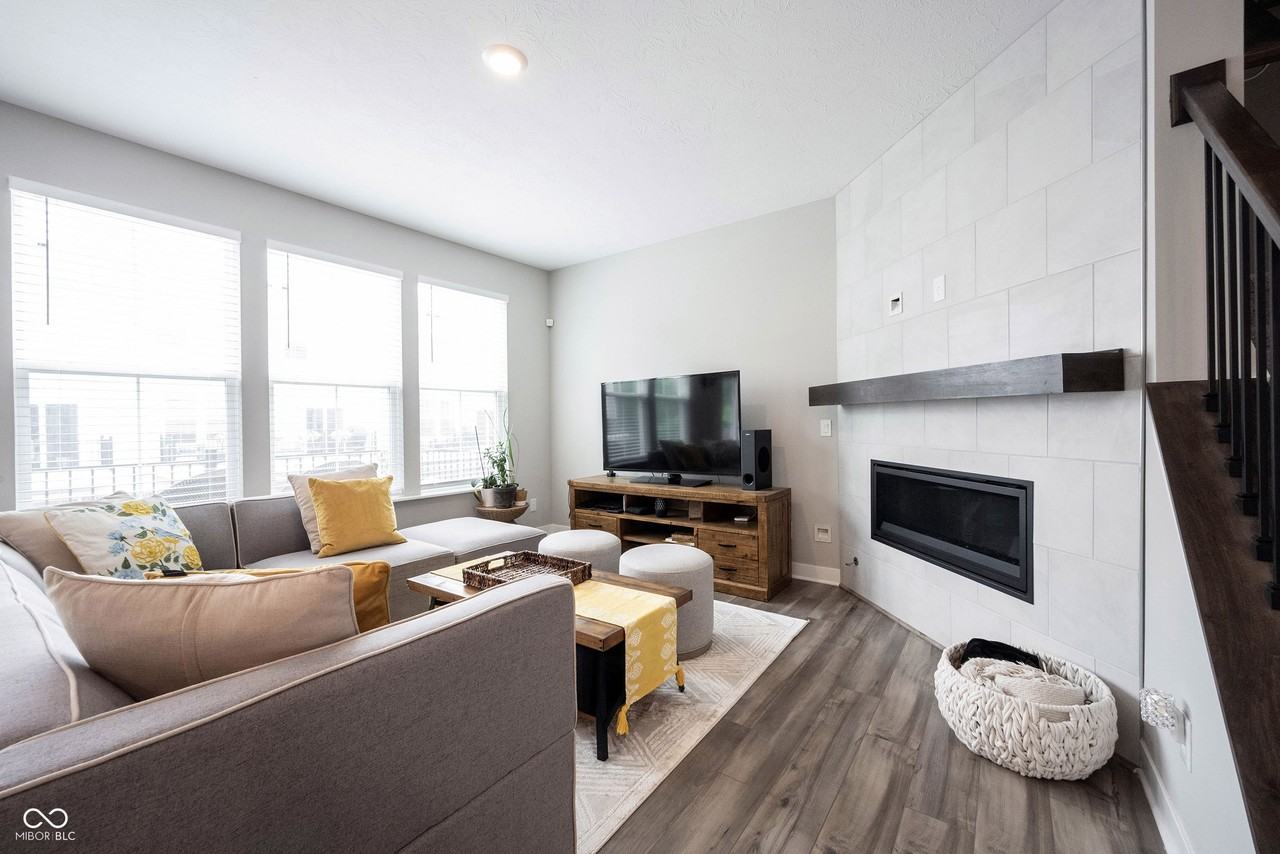 13820 Tender Dr - Photo 5 of 40