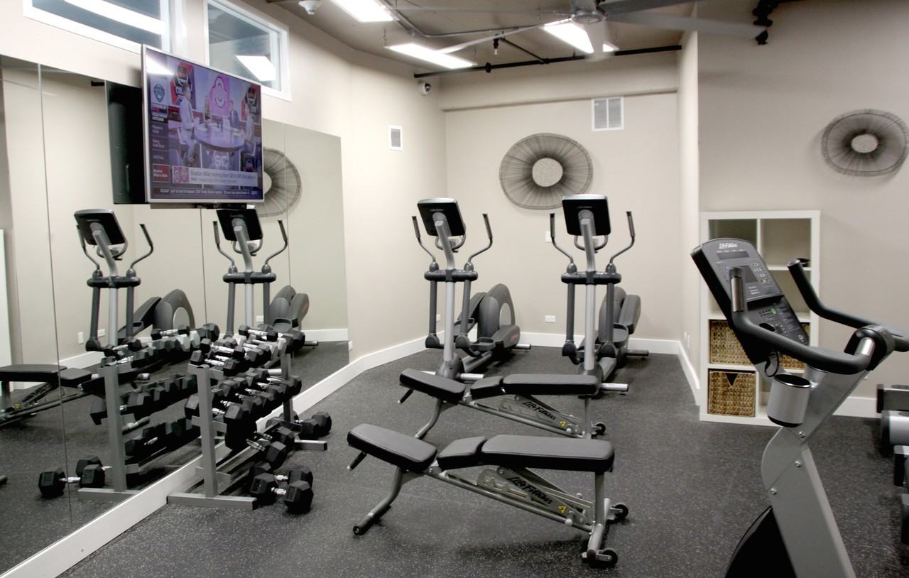 Kingston Pointe - Photo 3 of 18