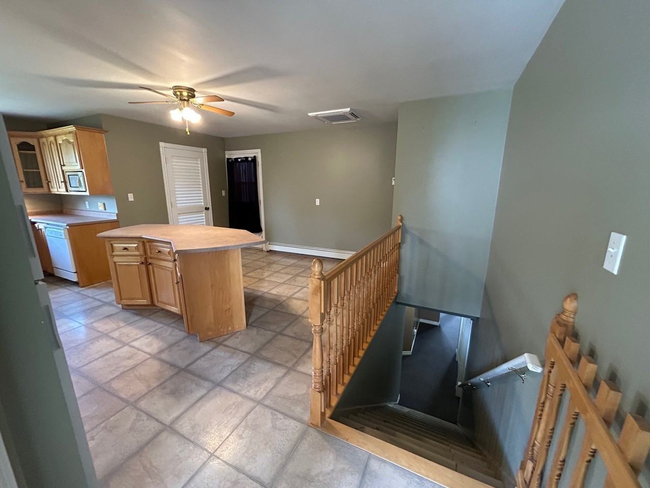 21 Birkallum Dr #1 - Photo 3 of 31