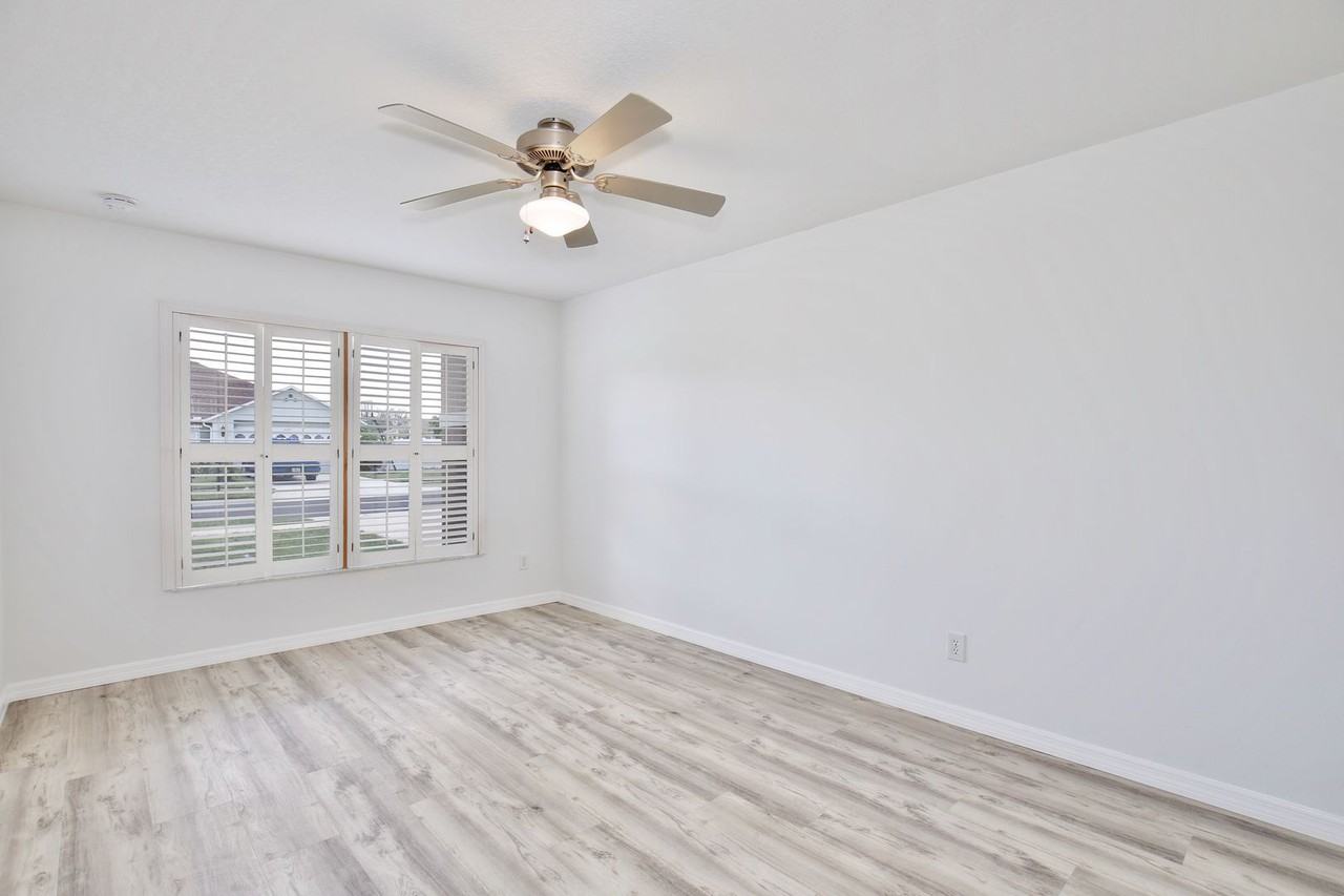 3325 Saint Martin Ln - Photo 5 of 26