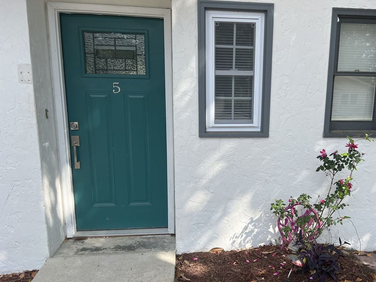 3400 N Oak St - Photo 3 of 23