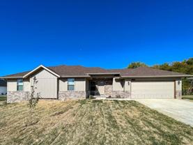 1901 S 15th Ave - Photo 1 of 1