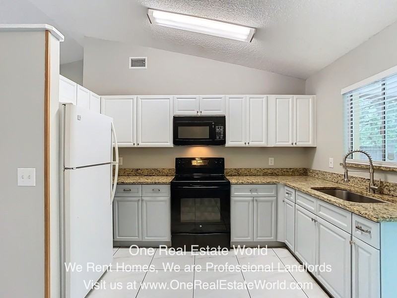 12929 Ohio Woods Ln - Photo 7 of 40