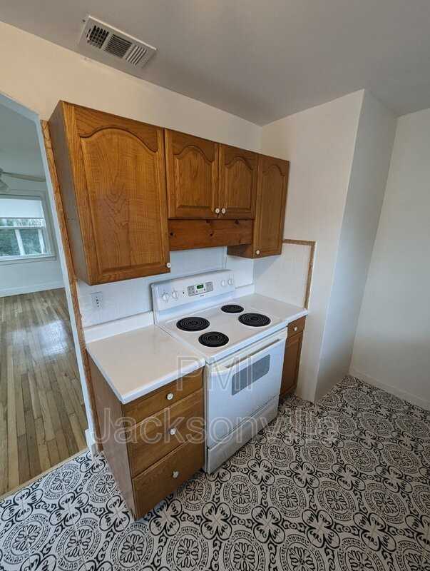 125 37th Ave S - Photo 7 of 20