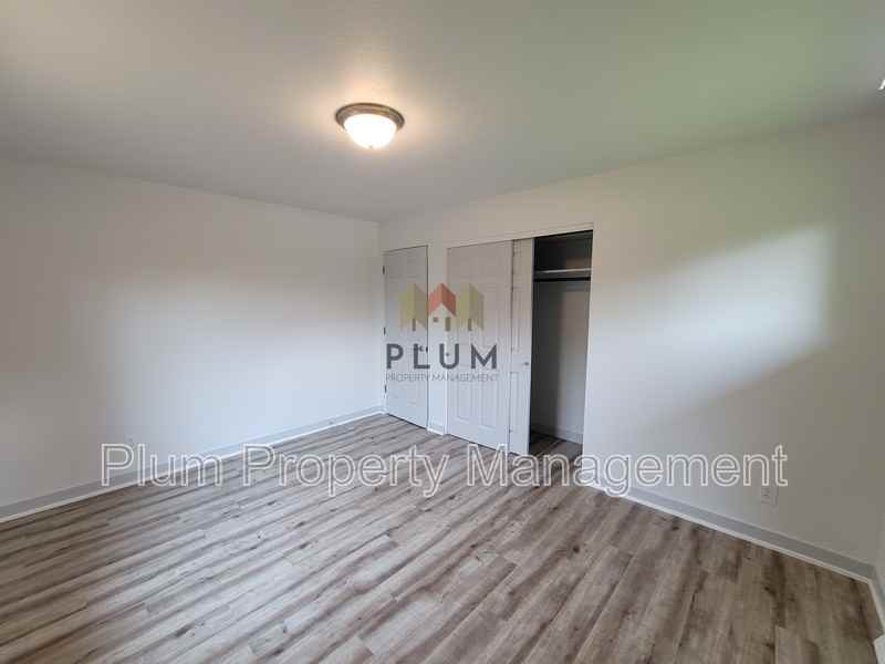 140 Cohosset Dr - Photo 2 of 12