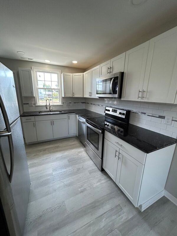 1703 Peter Paul Blvd - Photo 3 of 22