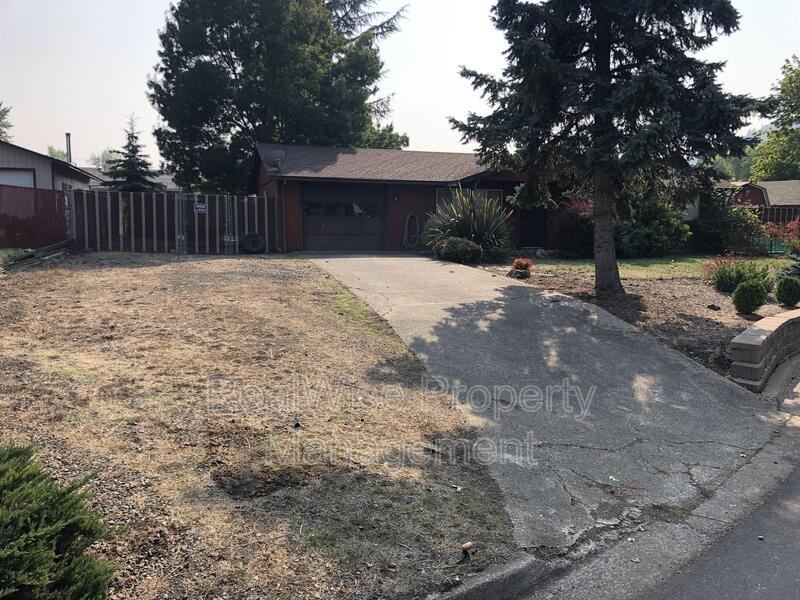 165 Bradley Ct - Photo 2 of 27