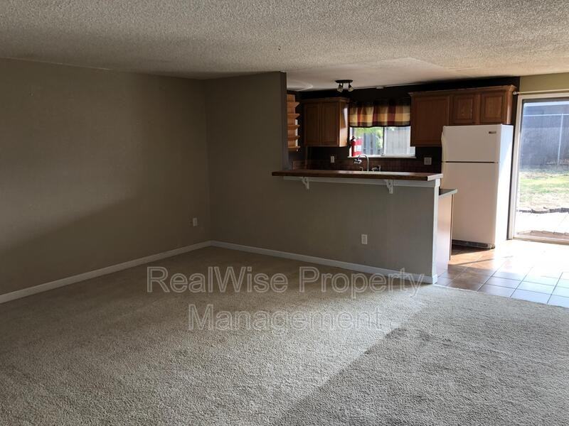 165 Bradley Ct - Photo 3 of 27
