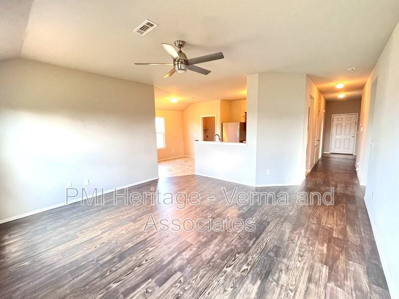 15084 White Fawn Dr - Photo 2 of 18