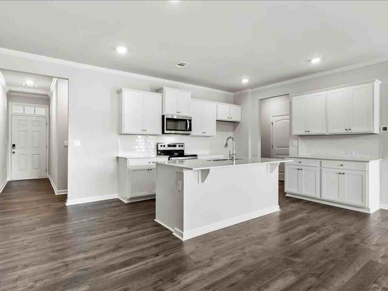 5133 Tulip Sq - Photo 2 of 25