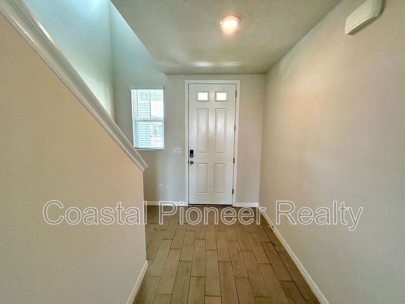 34751 Telluride Ln - Photo 2 of 29