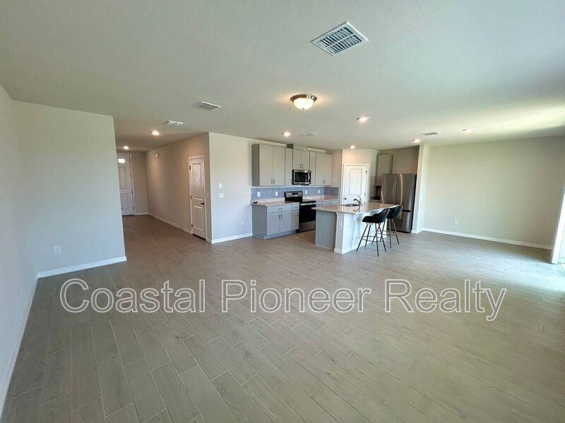 34751 Telluride Ln - Photo 3 of 29