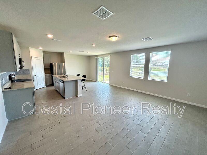 34751 Telluride Ln - Photo 7 of 29