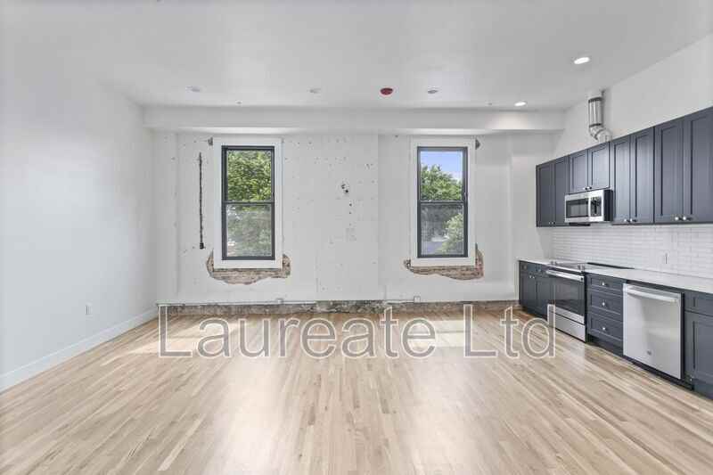 1736 E 31st Ave #2 - Photo 4 of 10