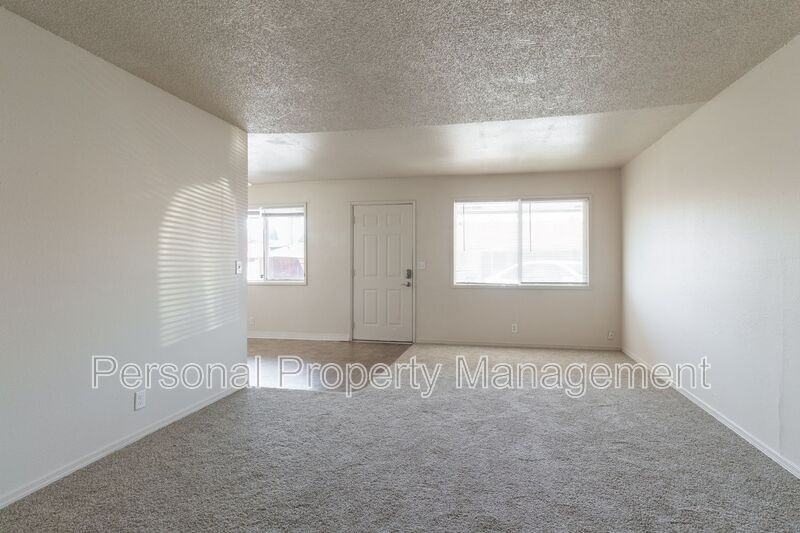 1012 Ne 86th St - Photo 3 of 11