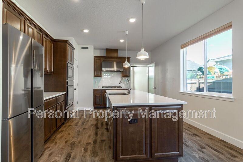 1817 Nw 17th St - Photo 5 of 19