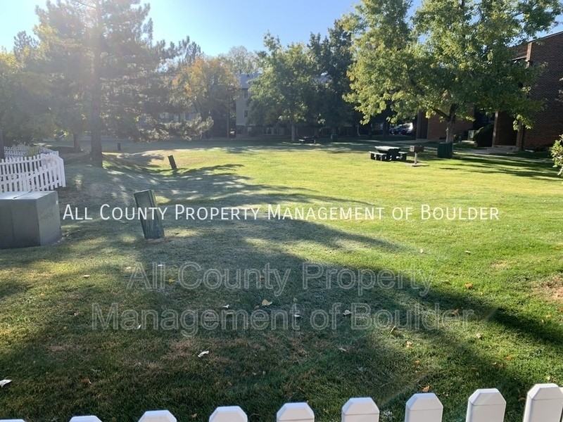 800 W Moorhead Cir #C - Photo 6 of 18