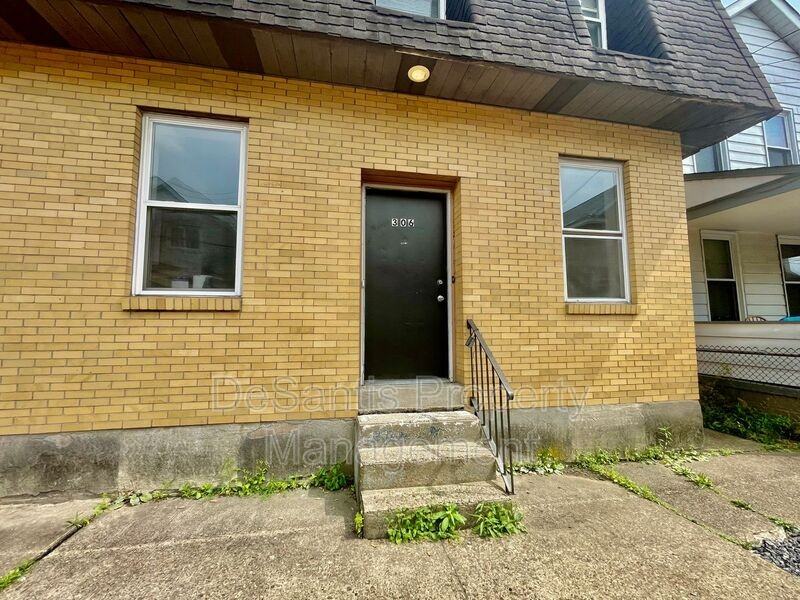 306 Campbell St - Photo 3 of 11