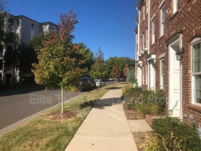 9118 Oban Passage Dr - Photo 2 of 18