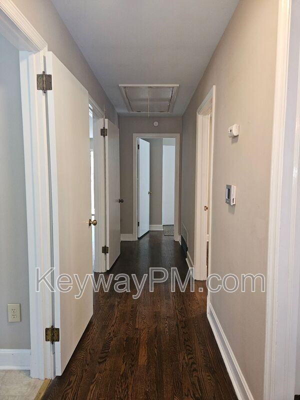 13 Erskine Lane - Photo 7 of 38