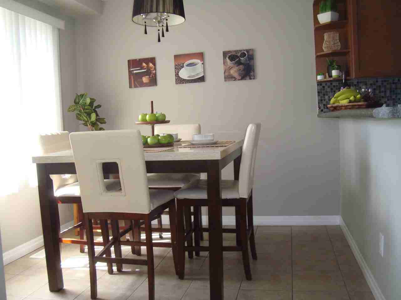 10 Foxglove Crescent - Photo 3 of 14