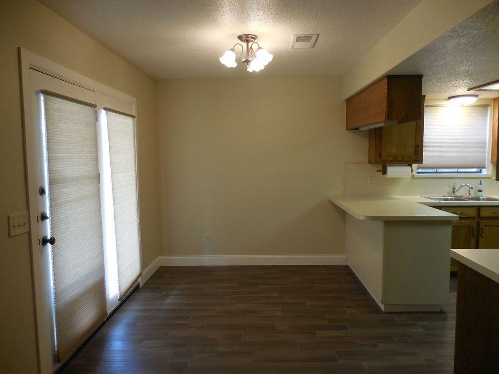 2536 La Paloma Dr - Photo 3 of 10