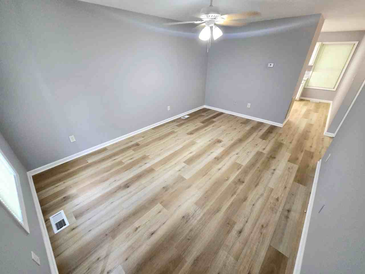 1016 Washington St #C - Photo 6 of 12