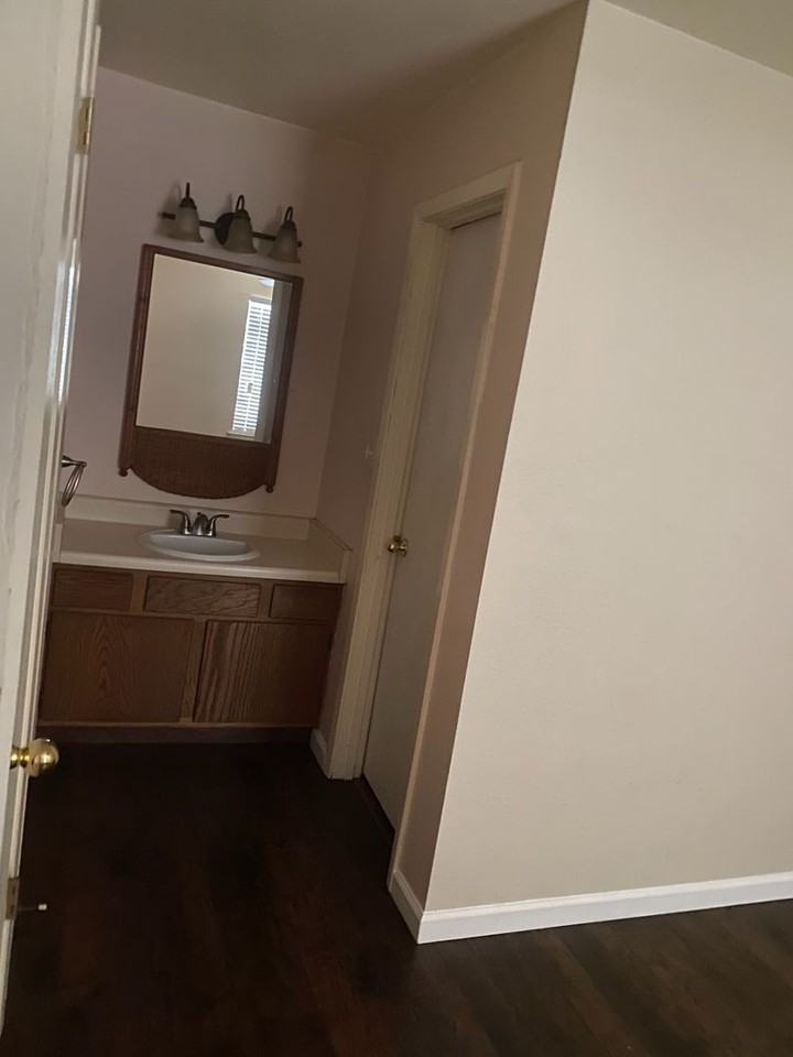 4250 Calallen Dr #1 - Photo 2 of 4