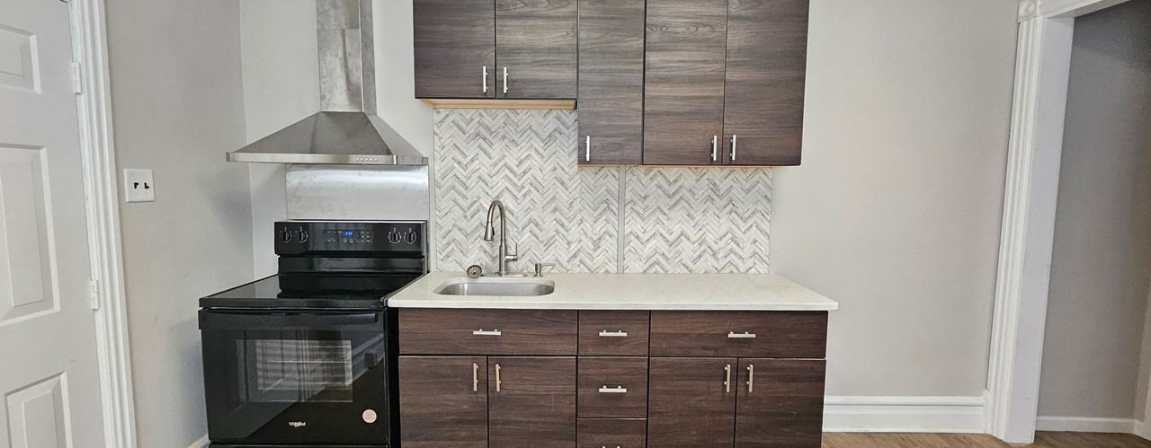 334 West Main Street - Photo 3 of 15