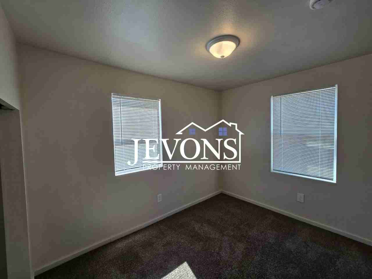317 Union St Yakima, WA 98901 - Photo 2 of 6