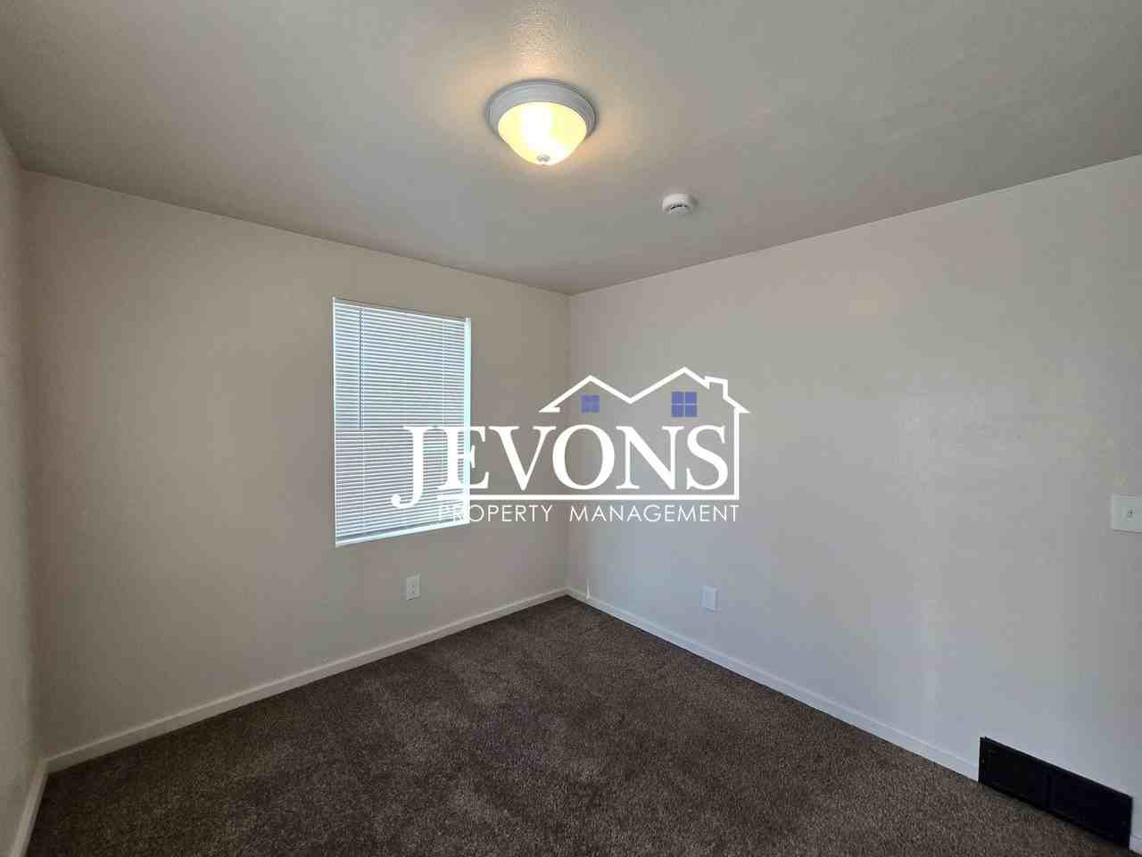 317 Union St Yakima, WA 98901 - Photo 3 of 6