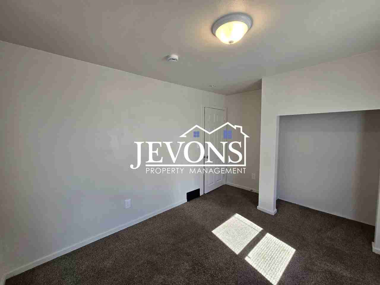 317 Union St Yakima, WA 98901 - Photo 5 of 6