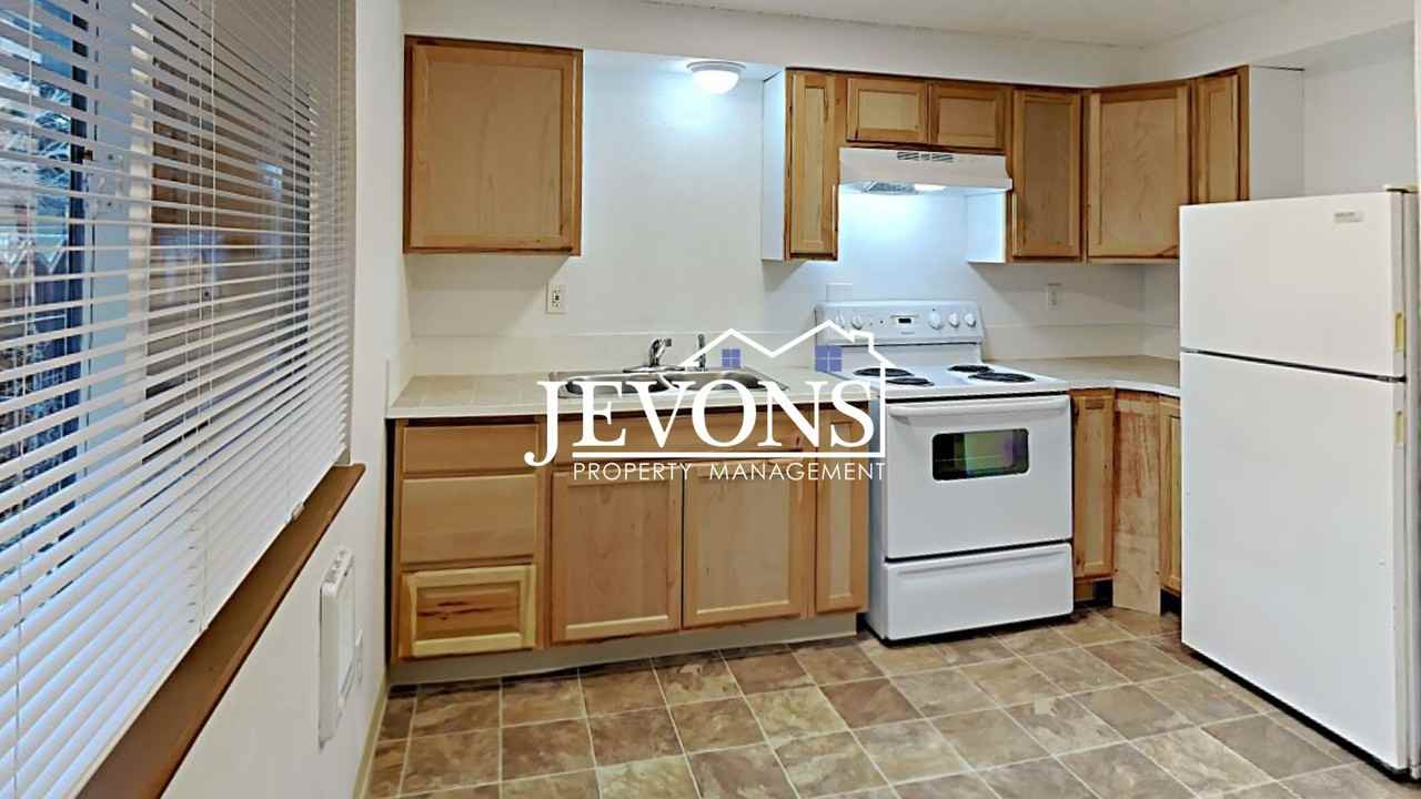 1117 Willow St Yakima, WA 98902 - Photo 3 of 31