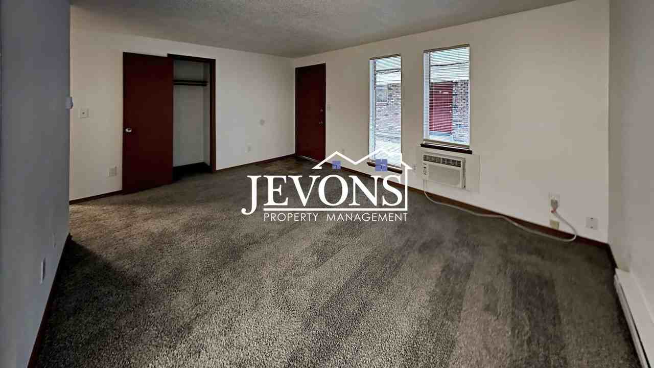 1117 Willow St Yakima, WA 98902 - Photo 4 of 31