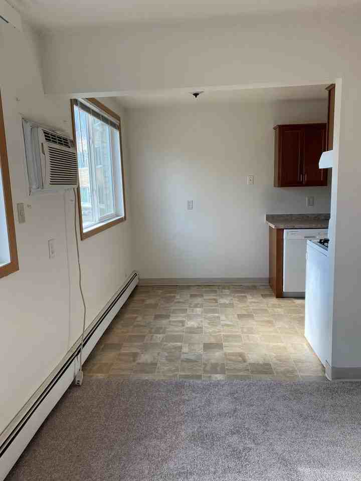 South Haven 916 Building - Photo 6 of 9