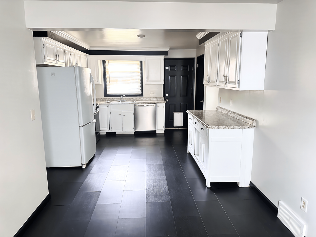 115 Burben Way - Photo 5 of 25