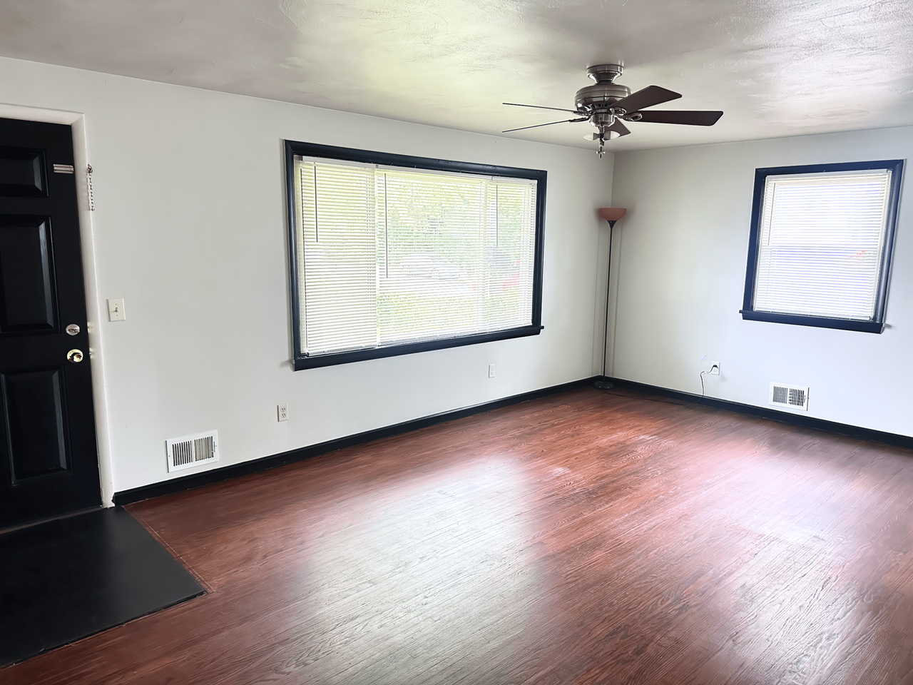 115 Burben Way - Photo 6 of 25