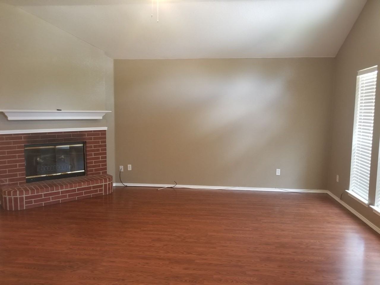 1627 Wintercrest Rd - Photo 2 of 15