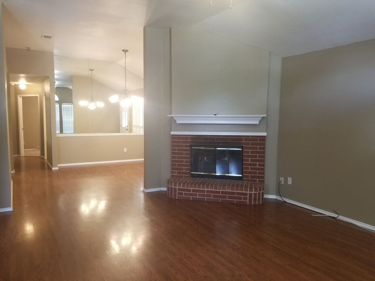 1627 Wintercrest Rd - Photo 3 of 15