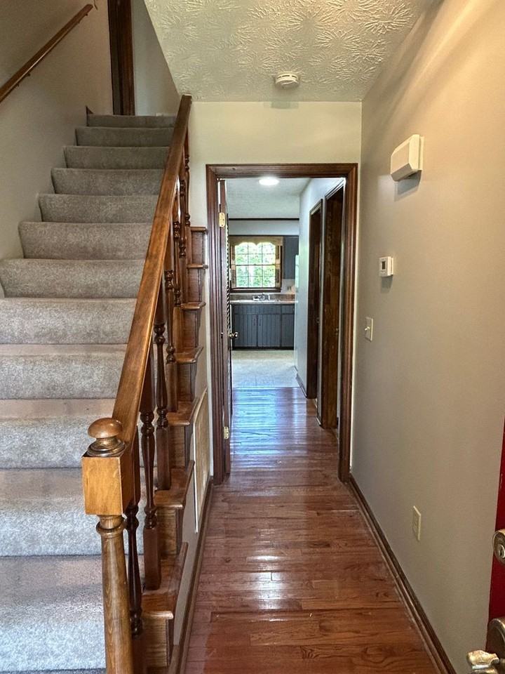 504 Stoney Brook Dr Sw - Photo 2 of 25