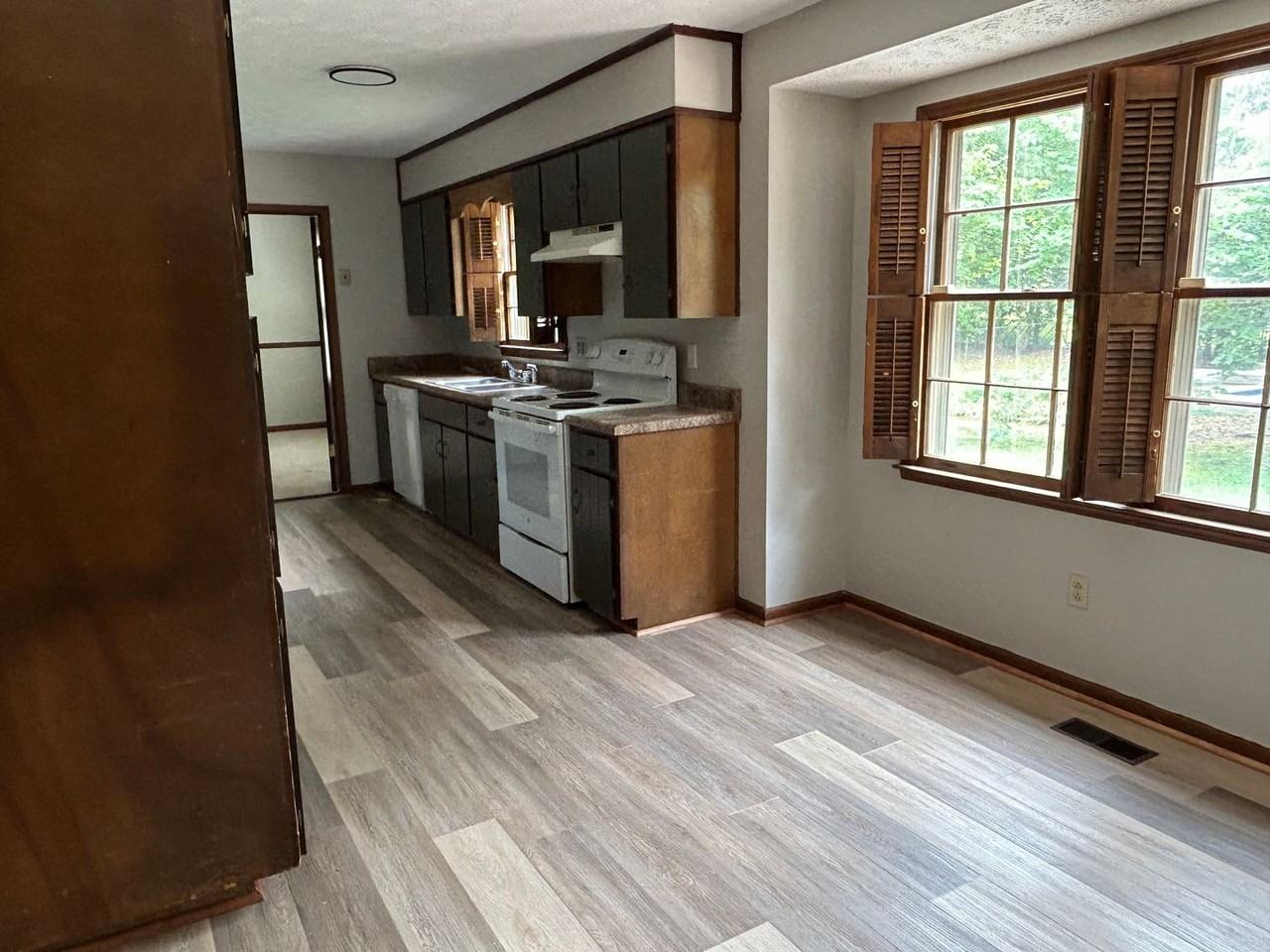 504 Stoney Brook Dr Sw - Photo 6 of 25