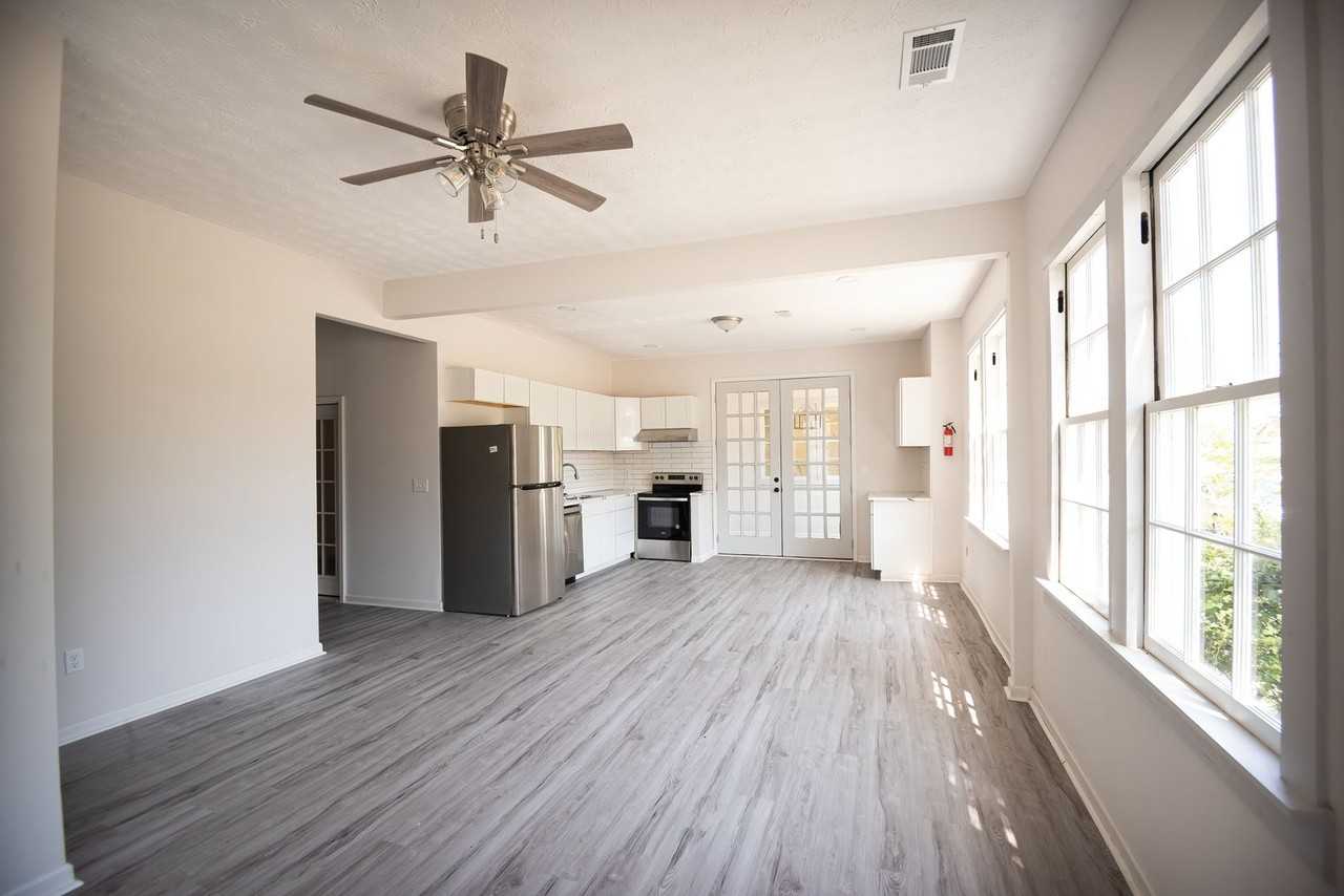 2901 1st Ave - Photo 3 of 17
