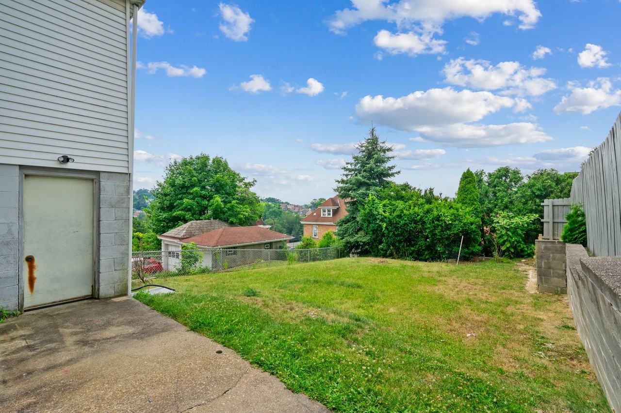 1320 Alton St - Photo 2 of 22