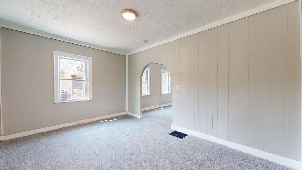 3118 W.30th St. - Photo 2 of 39