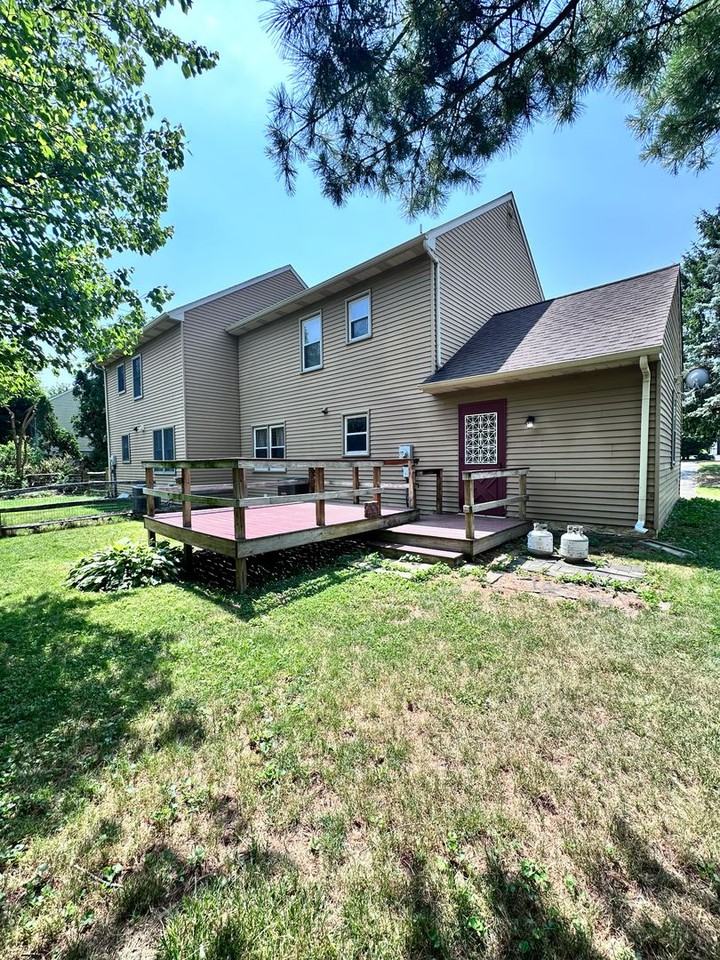 2308 Lawnwood Ct - Photo 2 of 26