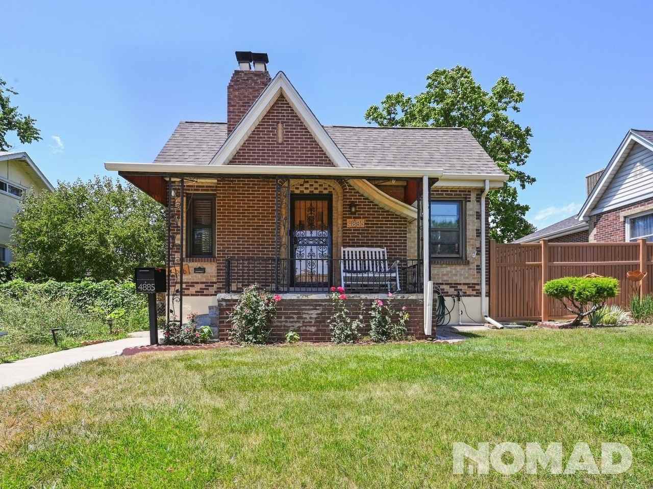 4885 Stuart St - Photo 2 of 29