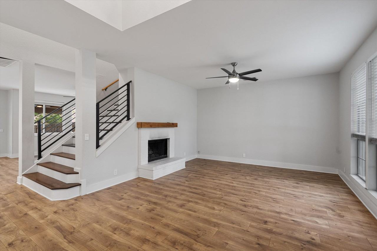 1203 Thackeray Ln - Photo 6 of 38